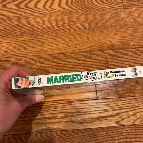 Married with Children Season 1 new in box DVDs - Picture 4 of 4
